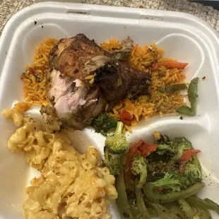 Baked chicken, Mac and cheese and veggies. Sorry I started eating and forgot to take the pic. Lol