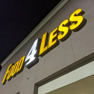Food 4 Less, Porterville
