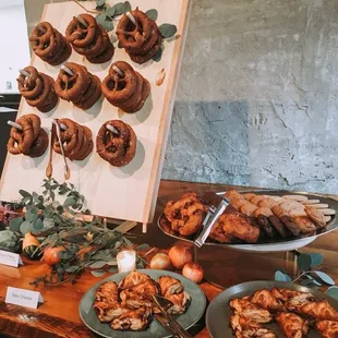 Pretzel Display