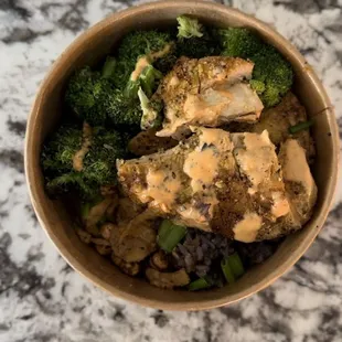 High Vibration Bowl -- chicken w flava bang sauce