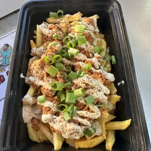 Loaded hot chicken fries