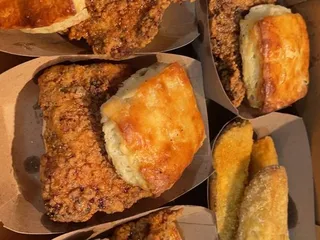 Saucin' it up Fried Chicken