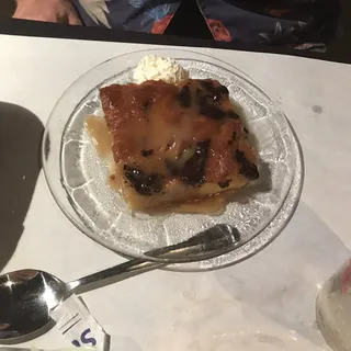 GOURMENT BREAD PUDDING WITH BRANDY  CREAM SAUCE