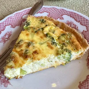Broccoli cheddar quiche