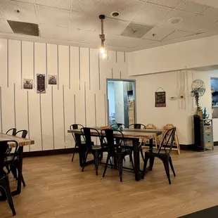 Beautiful, clean and very relaxing dining area to enjoy delicious meals