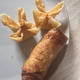 2. Shrimp Egg Roll 4. Crab Rangoon