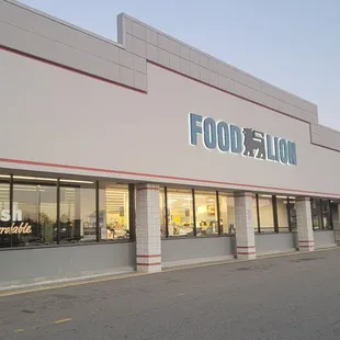 Front of Food Lion