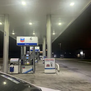 Gas pump
