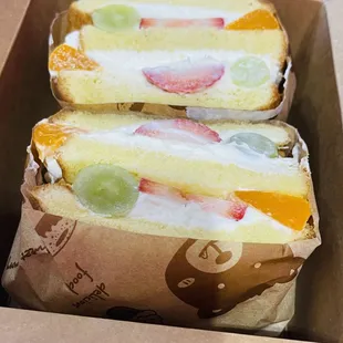 Fruit sandwich