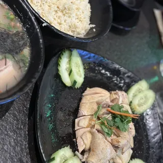 Hainanese Chicken (Half Chicken)