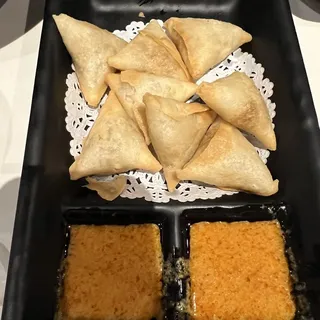 Fried Samosa (8) *Vegan