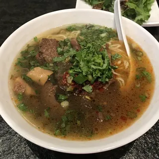 6 hours Braised Beef Noodle Soup