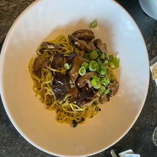 Roasted Mushroom Garlic Noodle