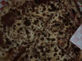 Wellzy’s Pizza Truck