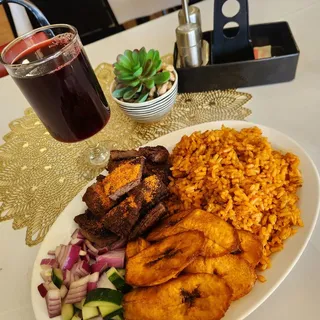 Yetty's Jollof Meal Lunch