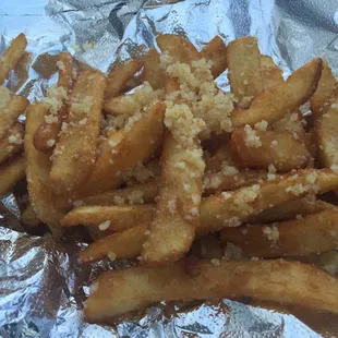 Delicious garlic fries