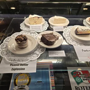 dessert, food
