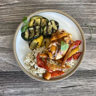 Chicken Balsamic with grilled veggies and brown rice.