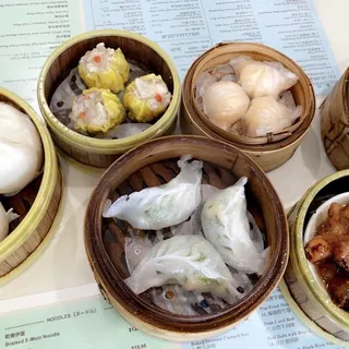 Steamed Seafood Chives Dumplings