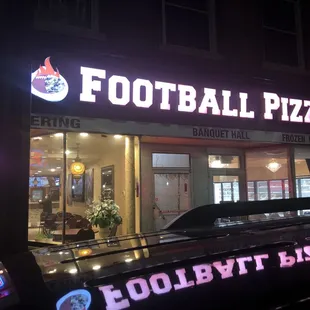 Football pizza