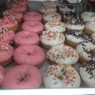 Strawberry and Vanilla Cakes