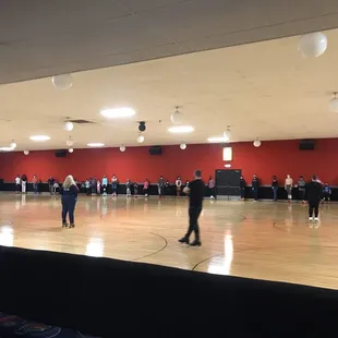 Saturday skate lessons, phenomenal staff, highly recommended for all ages. There are more adults than kids.