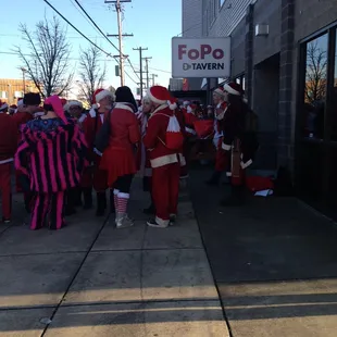 So many awesome Santas!! great costumes and customers!!!
