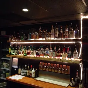 Bar layout at FoPo Tavern