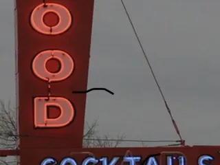 Lotsa Luck Bar & Grill