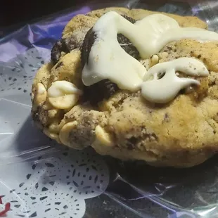 Cookies and Cream Big Poppa