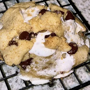 Campfire S&apos;mores