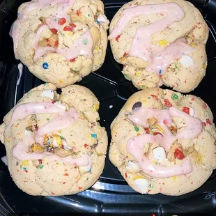 Funfetti Pebble- Fruity Pebble flavored cookie