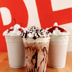 dessert, drink