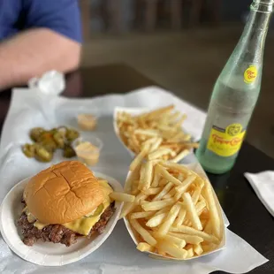 Original smashburger &amp; fries