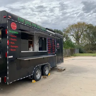 a black food truck