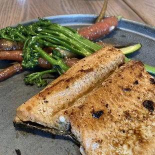 Kids&apos; trout plate with vegetables