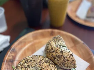 Cafe Uccello