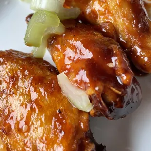 chicken wings and celery