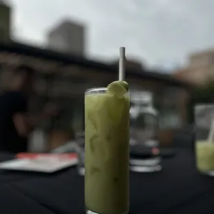 Avocado tequila fizz