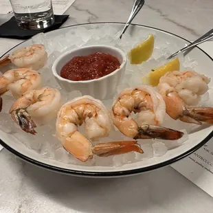 6 cocktail shrimp $10