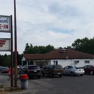 Little place in the outskirts of nowhere, just made me the best milkshake this side of Gordon Ramsay's Burgr (and at 1/5 cost!)