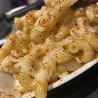 Blackened Chicken Mac N' Cheese