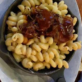 Pulled Pork Mac N' Cheese
