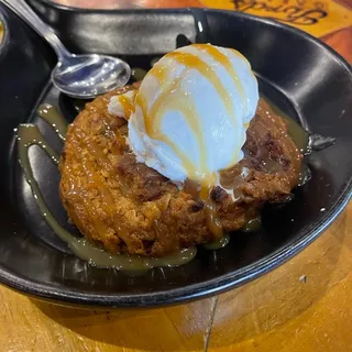 Carmel Apple Cookie Skillet