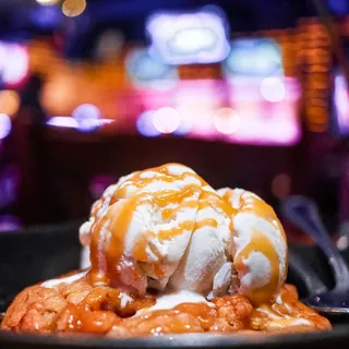 Carmel Apple Cookie Skillet
