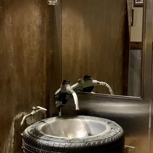 Bathroom sink