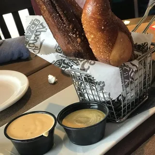 Edsel's Hot Pretzels