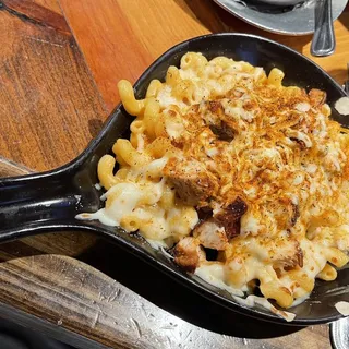 Blackened Chicken Mac N' Cheese