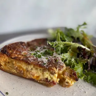 Bacon cheddar quiche