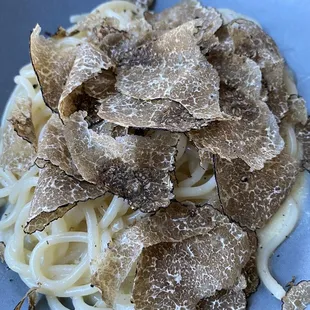 Truffle spaghetti. It wasn&apos;t on the menu but always available I was told :)